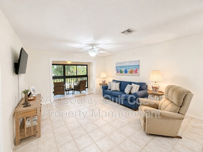 Building Photo - 275 Mission Trail W