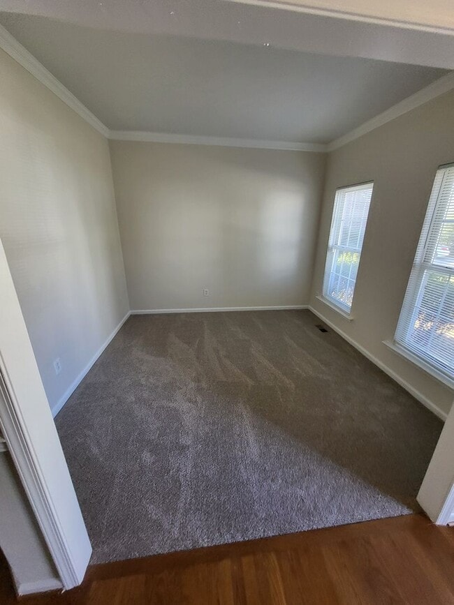 Building Photo - SAWYERS MILL