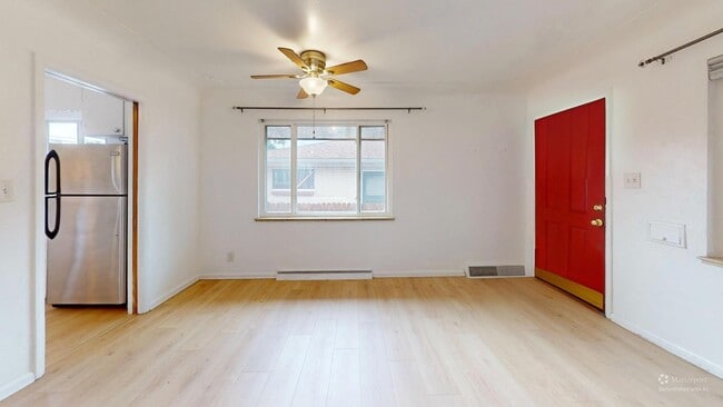 Building Photo - 1326 S Sherman St