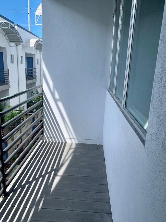 Building Photo - 5008 S MacDill Ave