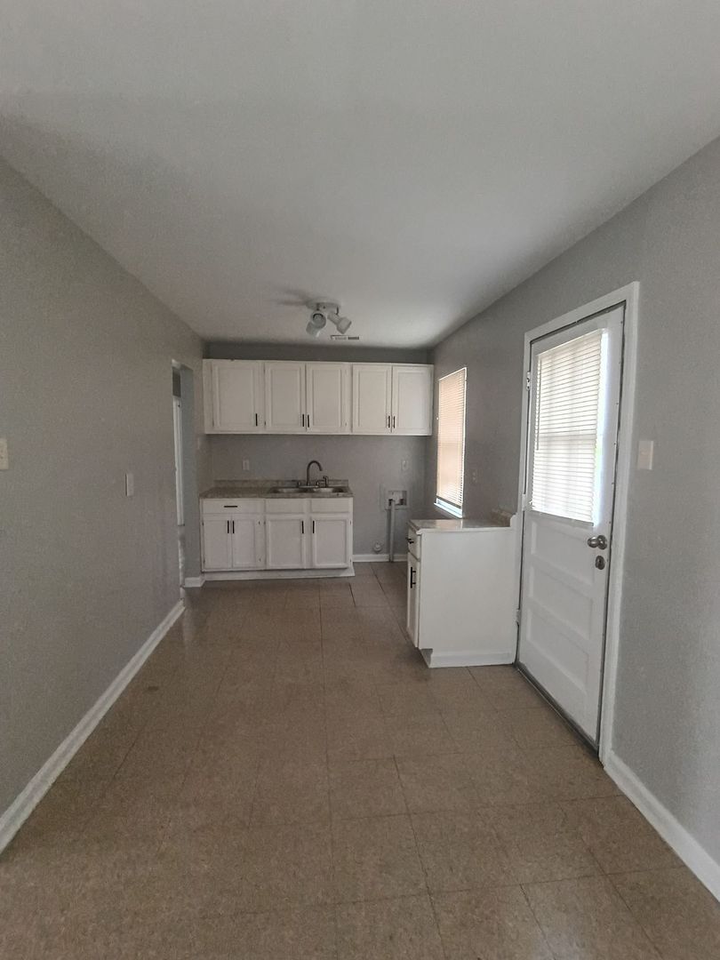 Building Photo - 2551 Dakar Ave