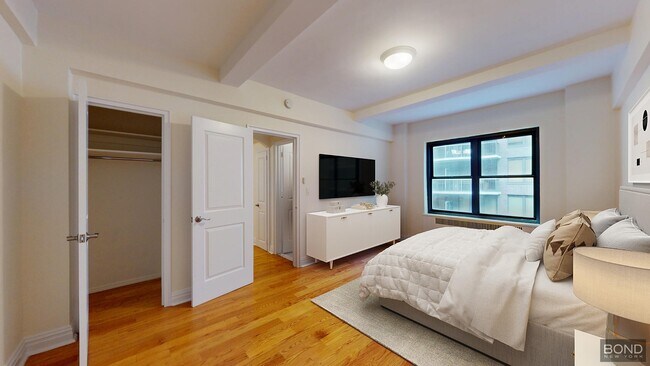 Building Photo - 141 E 56th St
