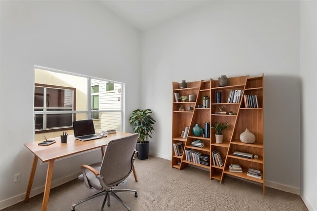 Building Photo - 6014 Hamman St