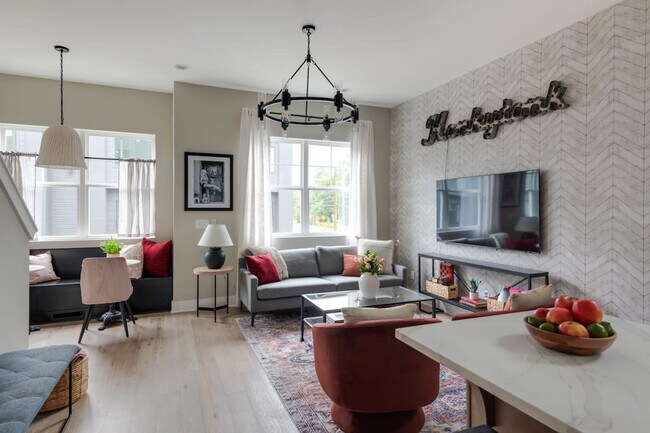 Building Photo - 1405 Napoleon St