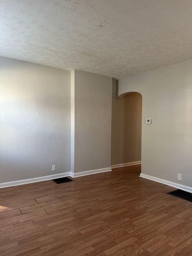 Building Photo - 741 E Mithoff St