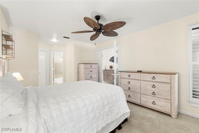 Primary Photo - 305 La Peninsula Blvd