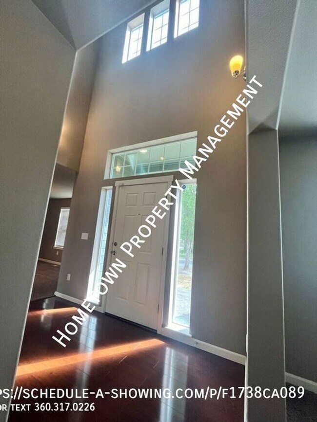 Building Photo - 7011 Prism St SE