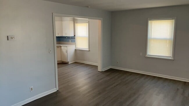 Building Photo - 4108 Woodcliffe Ave