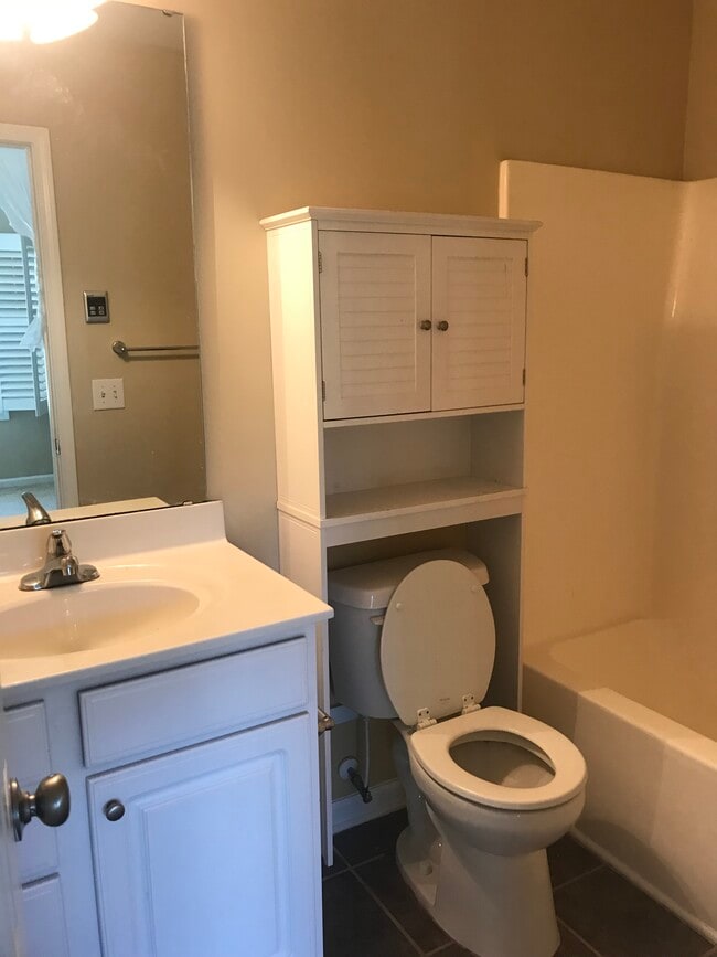 Private bath in each bedroom - 830 Forest Park Rd