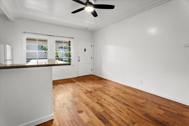 Building Photo - One Bedroom Unit In The Heart Of Koreatown!
