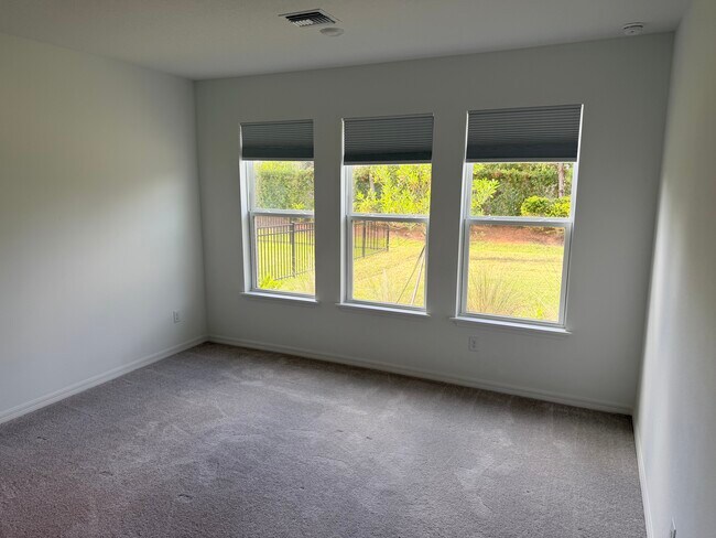 Building Photo - 15077 Shady Palms Ln