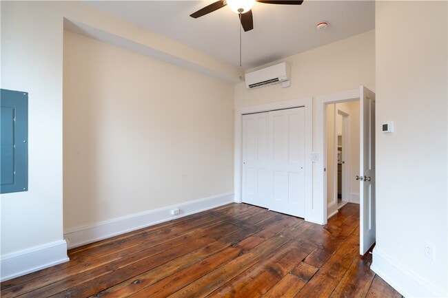 Building Photo - 178 Main St