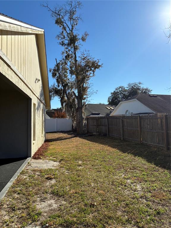 Building Photo - 5841 Dorham Pl