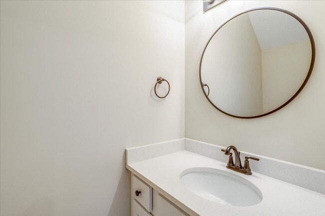 Building Photo - Fox Creek-Tracy Plan MODEL (NOT FOR RENT)