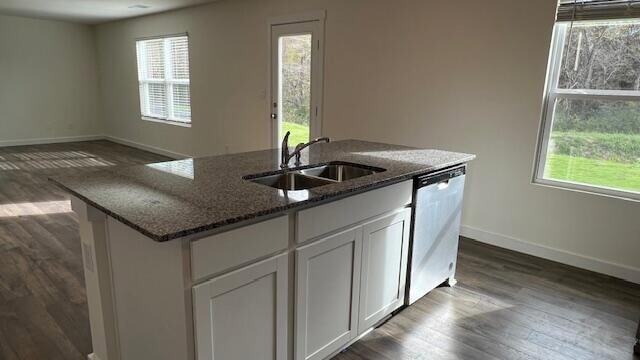 Building Photo - 4140 Hines Ln NE