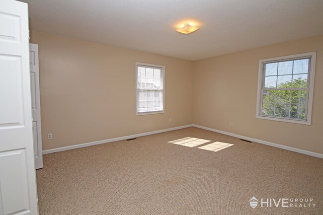 Building Photo - 1041 Oriole Ln