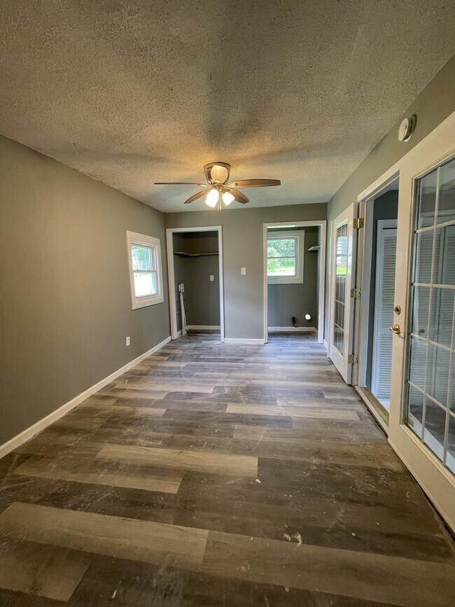 Building Photo - 1204 Wheeler Ave