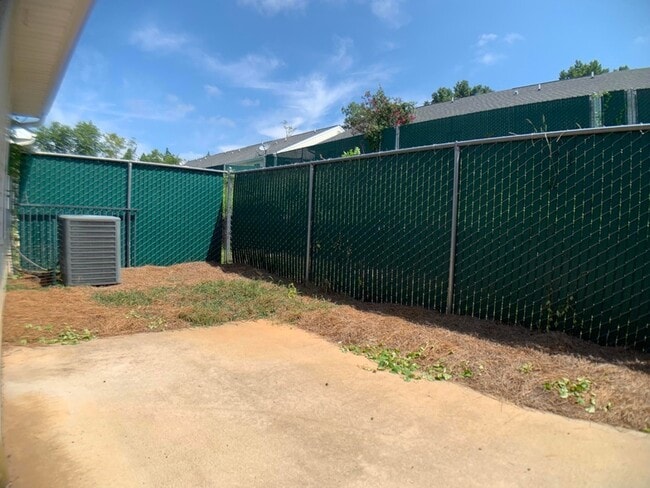 Building Photo - 622 Brook Trail