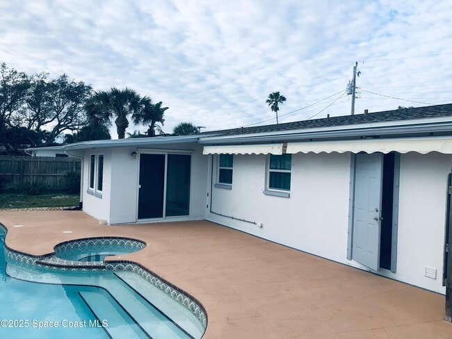 Building Photo - 2157 Barracuda Ave
