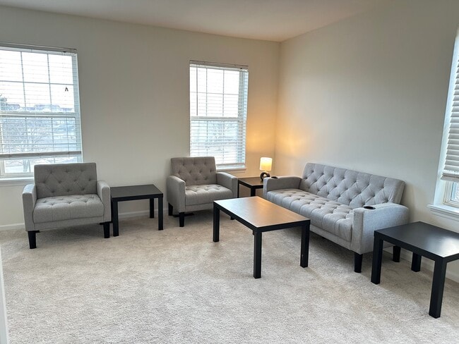 Building Photo - 2600 Providence Ave