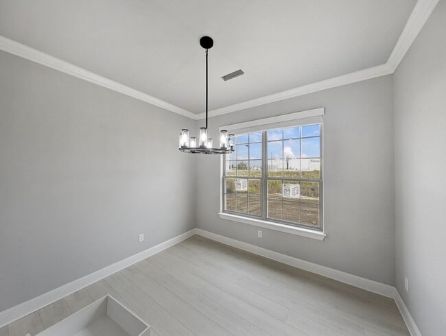 Building Photo - 257 Vicks Cir