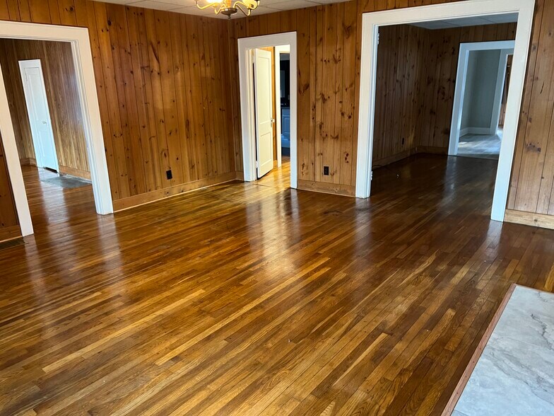 Building Photo - 60 Pulliam St