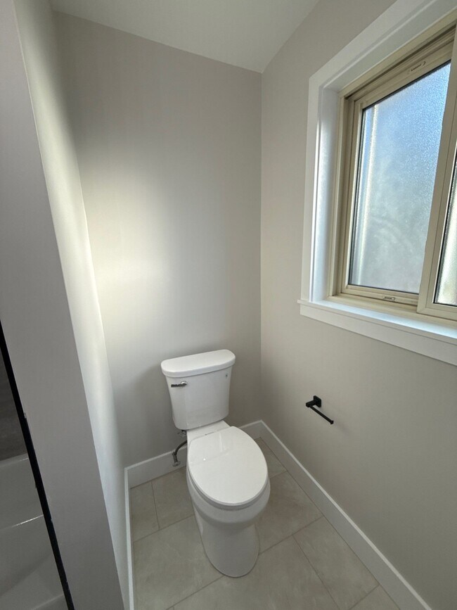 Building Photo - SFH Montgomery