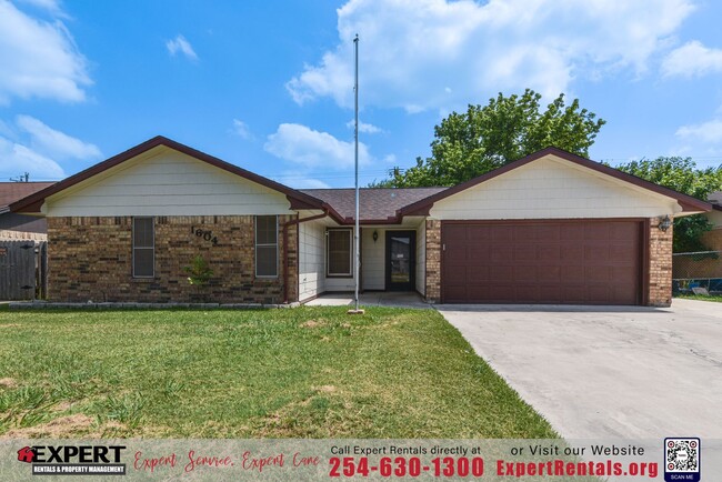 Building Photo - 1604 Edgefield St