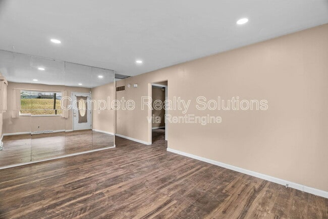 Building Photo - 7219 Harney Ave