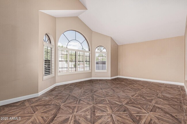 Building Photo - 9665 E Cochise Dr