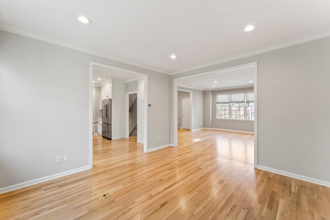 Building Photo - 4 Woods Way