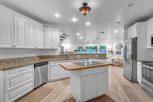 Building Photo - 4419 Hidden Harbour Terrace