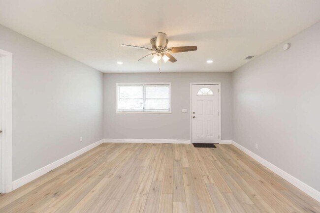 Building Photo - 7518 New Jersey Ave