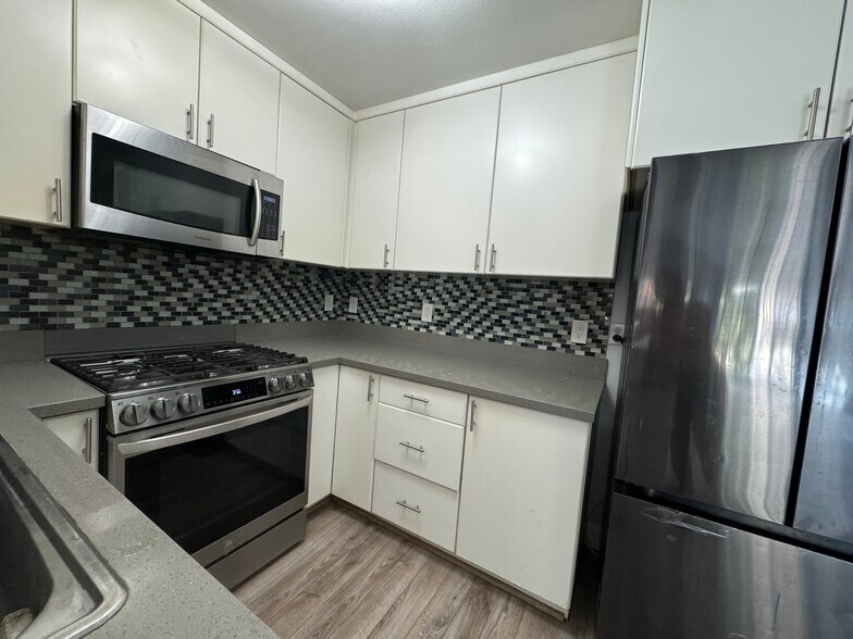 Building Photo - 7770 Youngdale Way