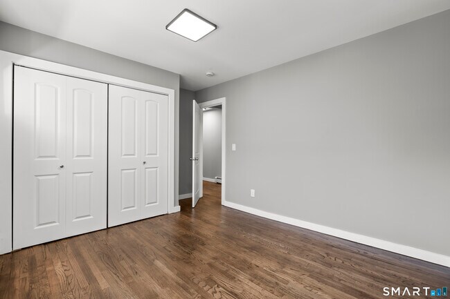 Building Photo - 105 Richmond Hill Ave