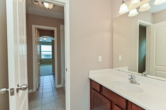 Building Photo - 6314 Bennington Springs Dr