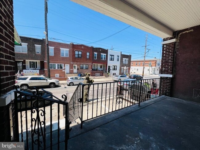 Building Photo - 1609 S 28th St