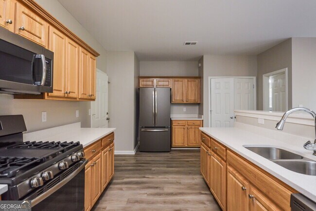 Building Photo - 137 Lantana Dr