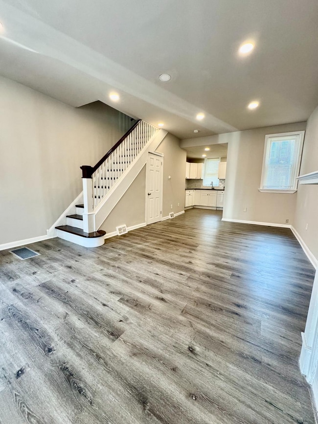 Primary Photo - 4506 N Mole St