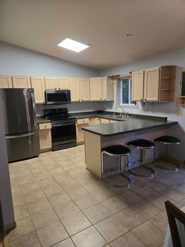 Building Photo - 2623 Edgewood Ln