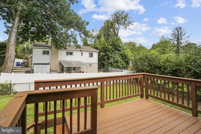 Building Photo - 4503 Traymore St