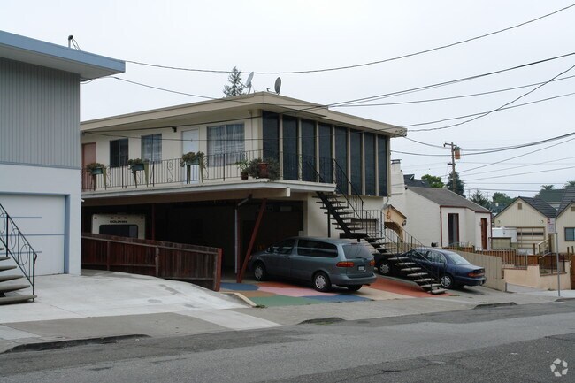 Primary Photo - 420 San Antonio Ave