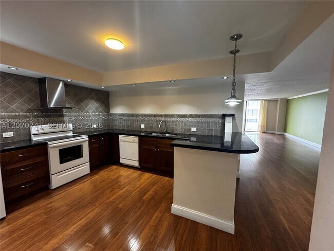Building Photo - 600 Three Islands Boulevard