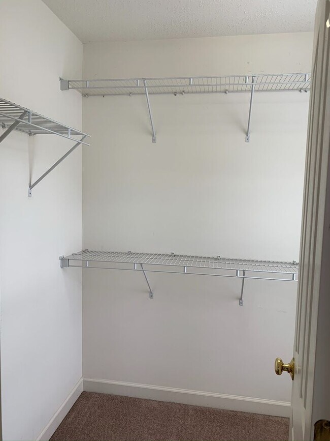 Building Photo - 199 Clusters Cir