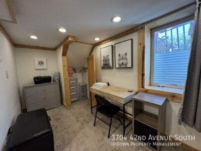 Building Photo - 3704 42nd Ave S