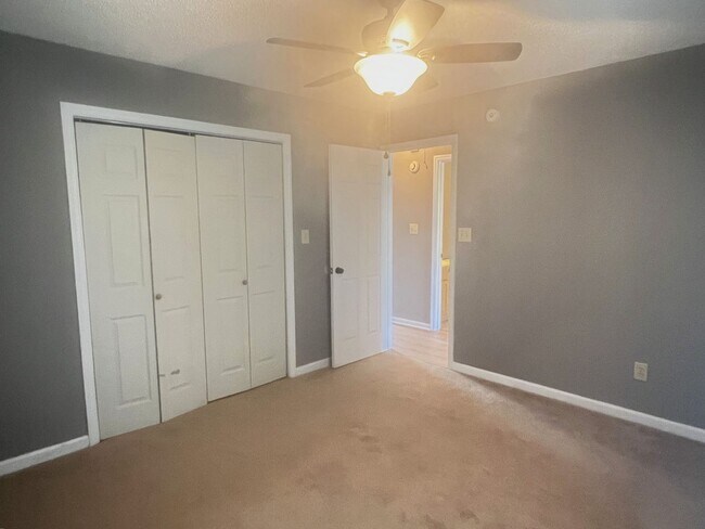 Building Photo - 113 Saddlehorn Dr