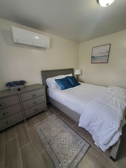 Building Photo - 541 S 9th Ave