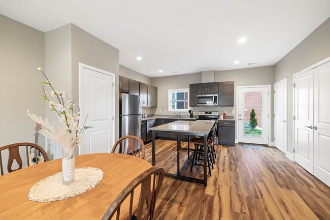 Building Photo - Brand New Townhouse Development in Blacksburg!