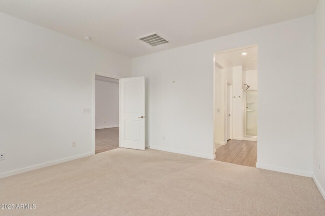 Building Photo - 14202 W Willow Ave