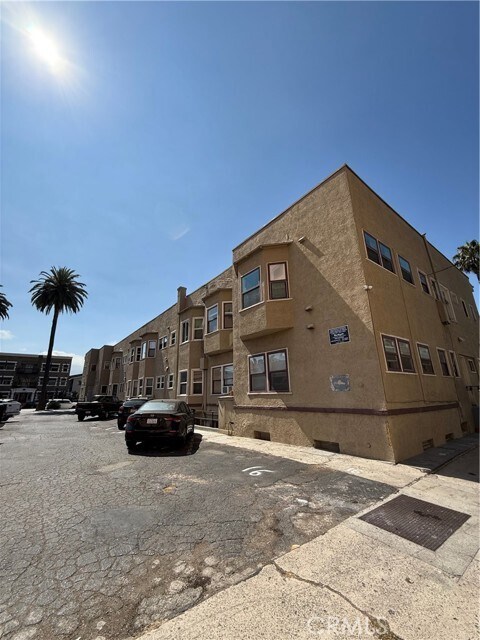 Building Photo - 354 Chestnut Ave